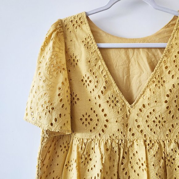 Banana Republic Lemon Yellow Cotton Eyelet Top Size L EUC - Picture 4 of 13
